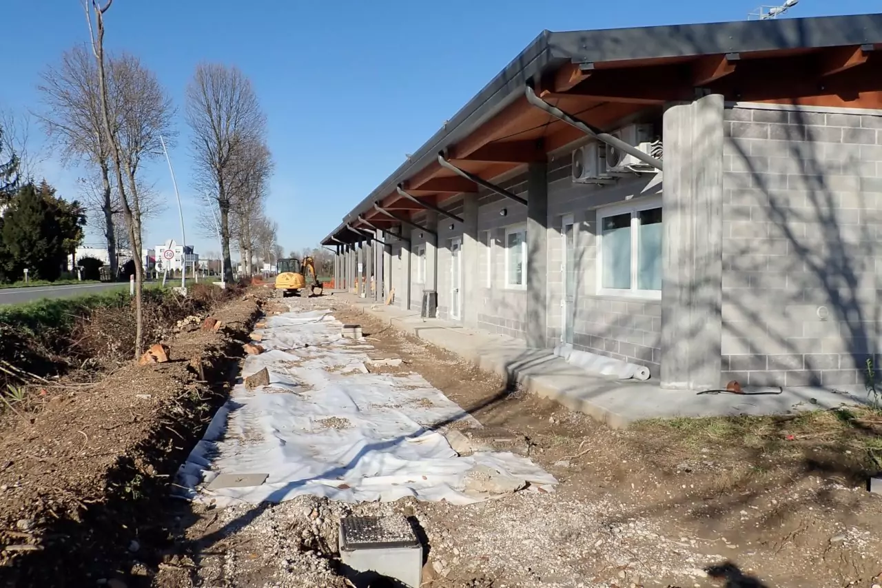 I lavori per la realizzazione della nuova infrastruttura ciclabile