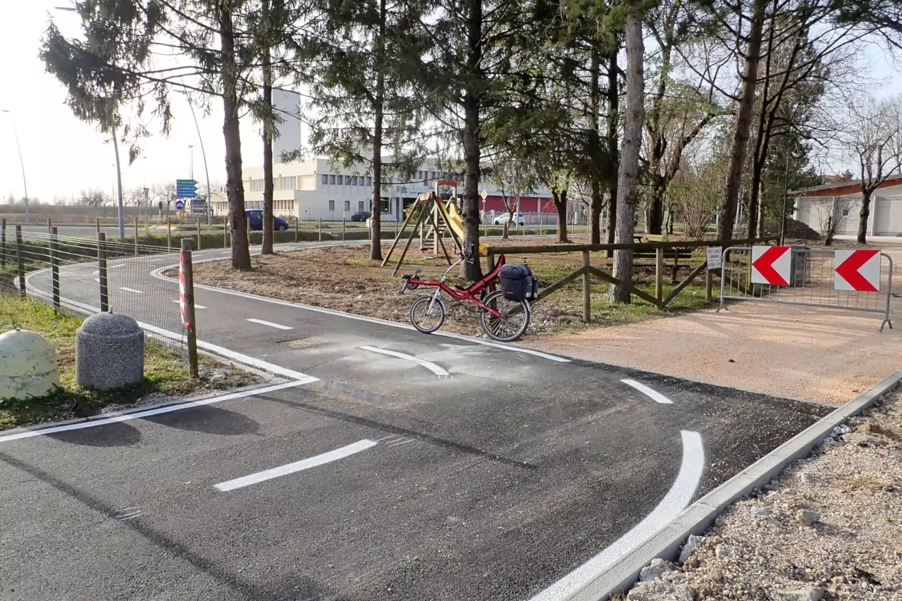 Un'altra immagine della nuova ciclabile